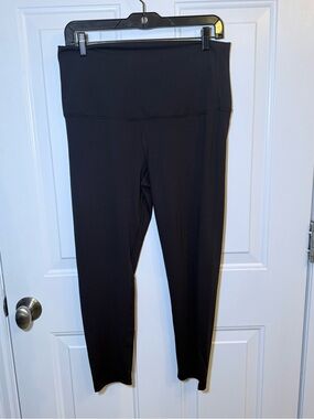 Isabel Maternity by Ingrid & Isabel Black Maternity 3/4 Leggings